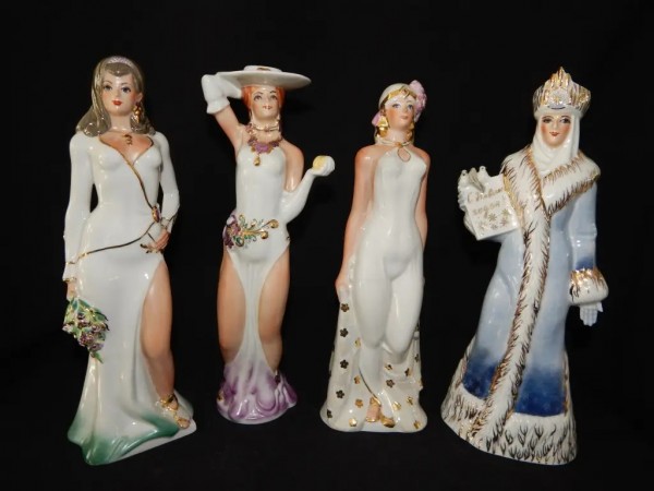 2929303790_statuetka--figurka.jpg